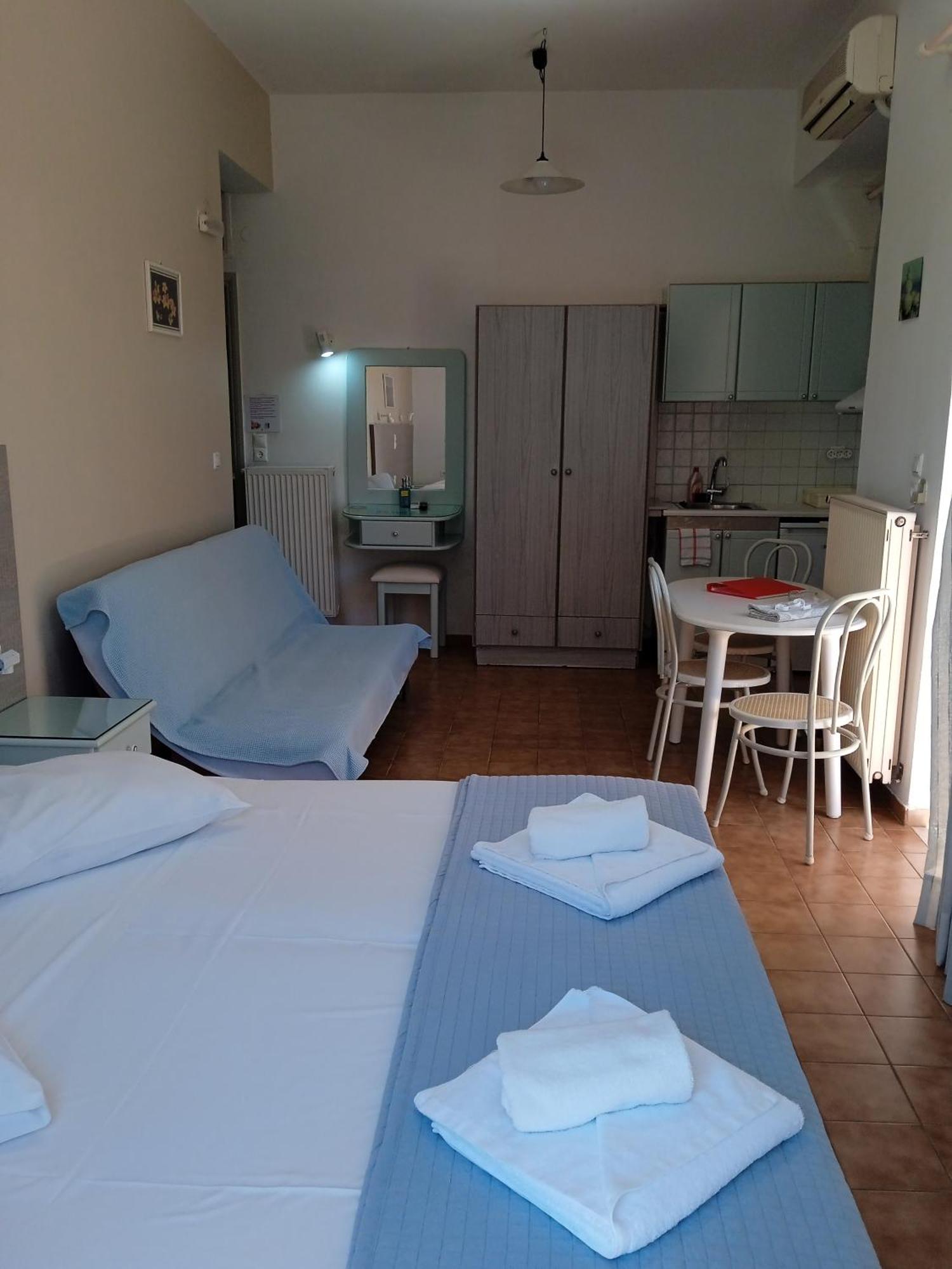 Ilona Apartments Chania Kato Daratso Ruang foto