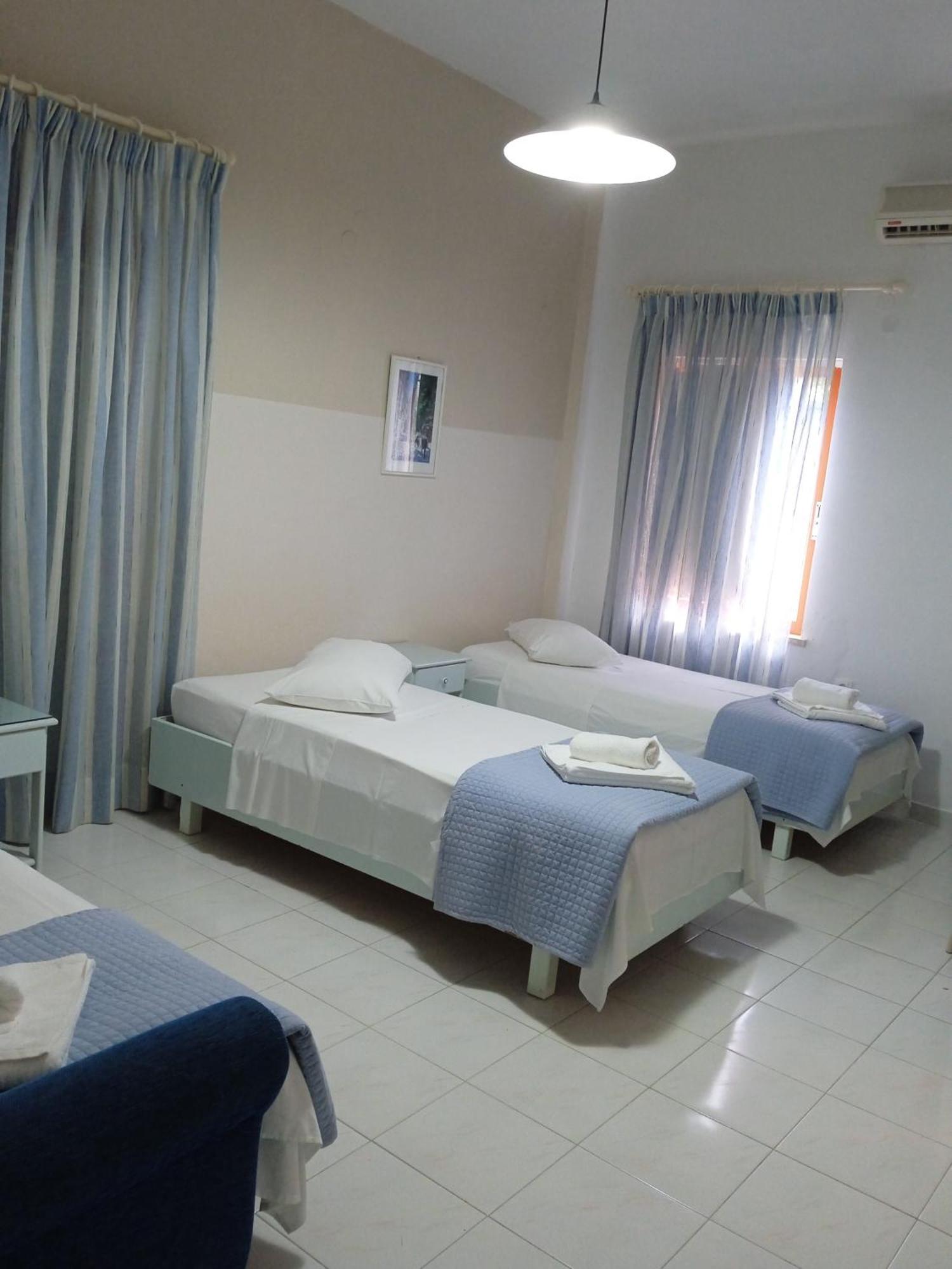 Ilona Apartments Chania Kato Daratso Ruang foto