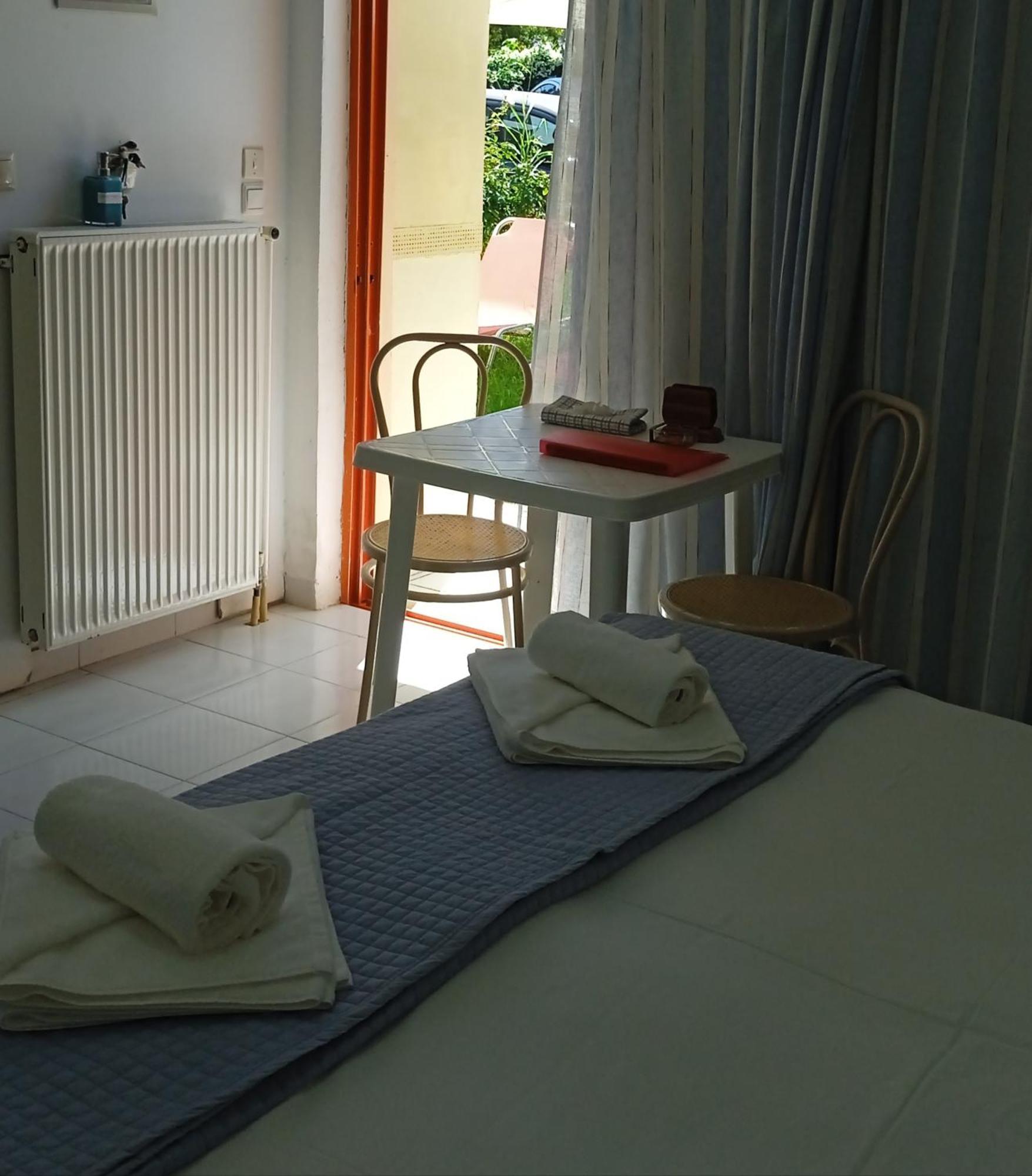 Ilona Apartments Chania Kato Daratso Ruang foto